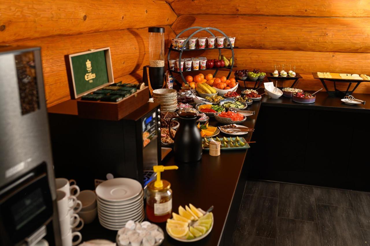 Hotel Zemplen Michalovce Esterno foto